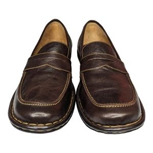 NWOT Born Women's Brown Leather Penny Loafer Driving Moccasin 9. Reposhing.